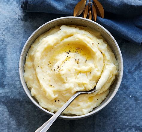 garlic-mashed-potatoes-recipe-bbc-good-food image