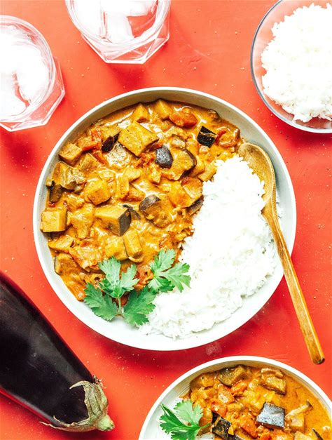 eggplant-coconut-curry-aubergine-curry-live-eat image
