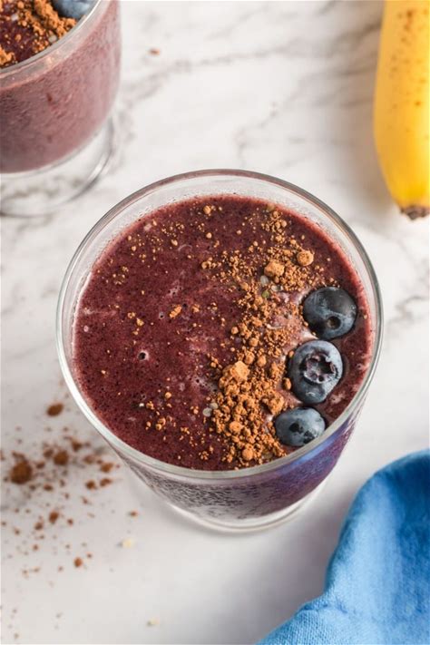 chocolate-blueberry-smoothie-natural-deets image