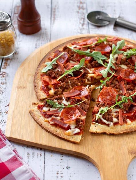 vegan-meat-lovers-pizza-made-with-plant-based image