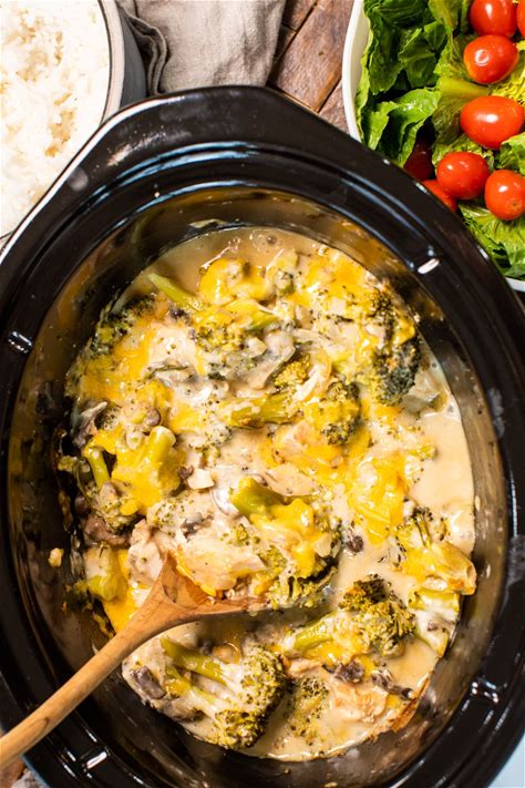 slow-cooker-cheesy-broccoli-chicken image