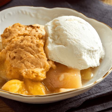 peach-cobbler-with-cake-mix-insanely-good image