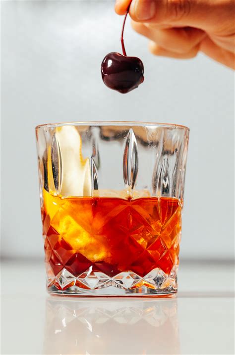 best-bourbon-old-fashioned-recipe-video image