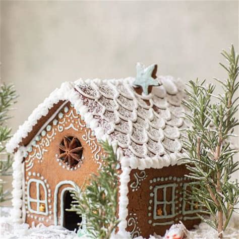 the-best-and-easy-gingerbread-house-recipe-sugar image