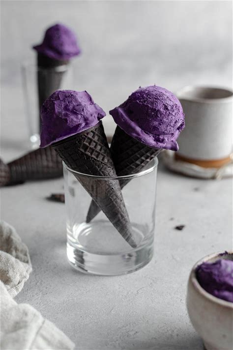 vegan-ube-ice-cream-no-churn-dessert image