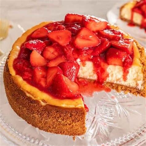 strawberry-cheesecake-preppy-kitchen image