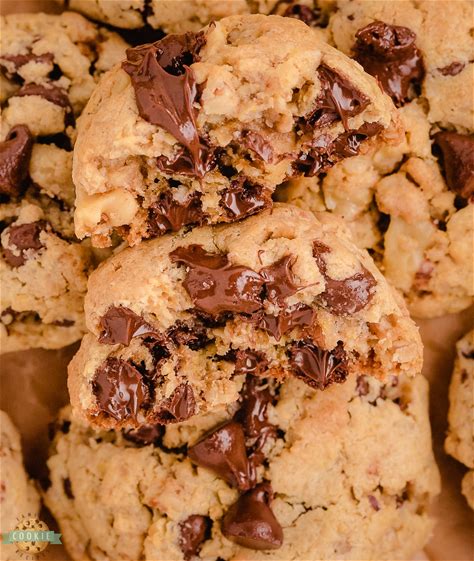 oatmeal-walnut-chocolate-chip-cookies image