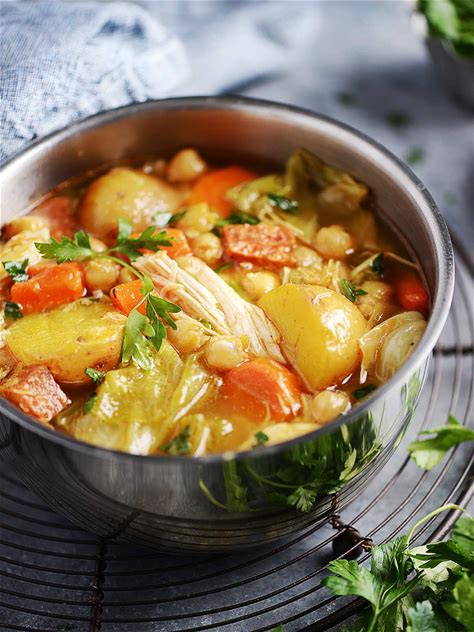 cocido-de-garbanzos-spanish-chickpea-stew-by image