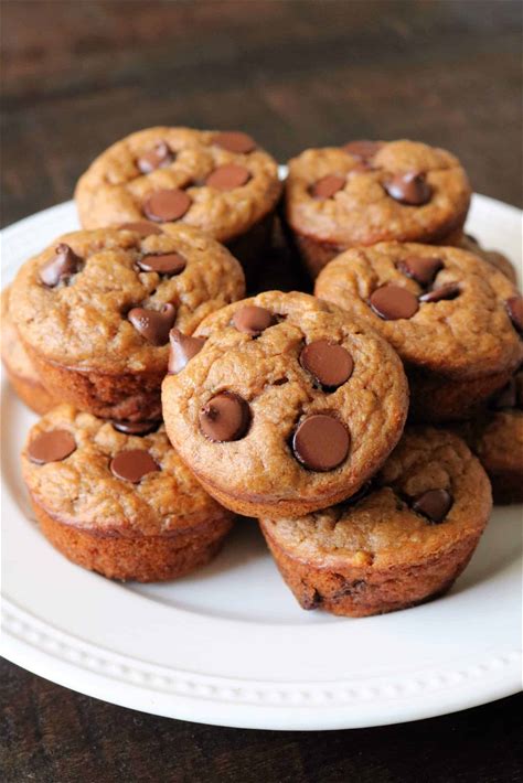 healthy-banana-chocolate-chip-muffins-low-calorie image