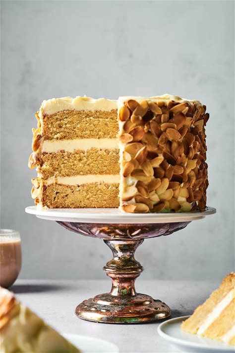 burnt-almond-cake-recipe-the-best-almond-cake image