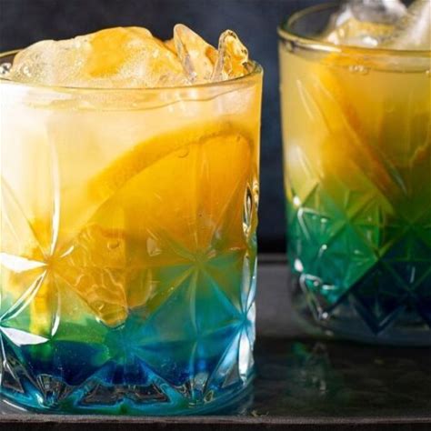 17-best-blue-cocktails-insanely-good image