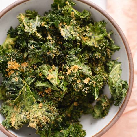 cheesy-nutritional-yeast-kale-chips-cozy-peach-kitchen image