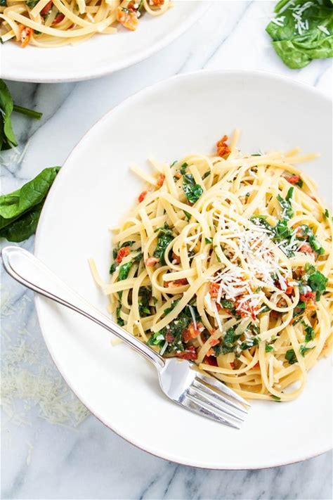 spinach-sun-dried-tomato-pasta-recipe-good-life image