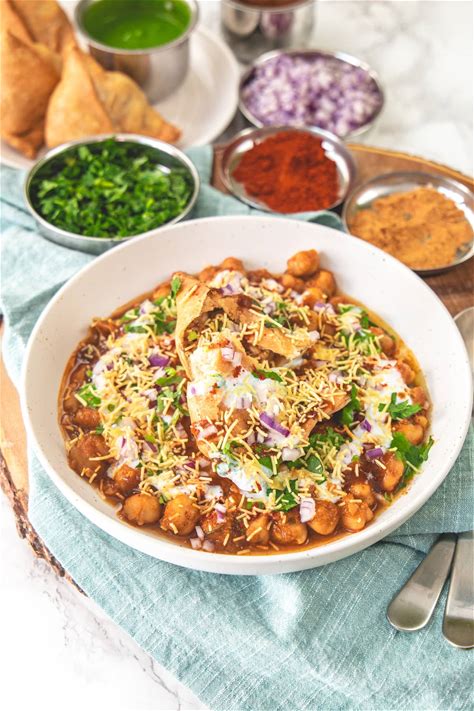 samosa-chaat-recipe-spice-up-the-curry image