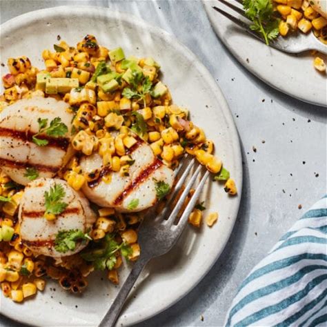 grilled-scallops-with-avocado-corn-salad-whats image