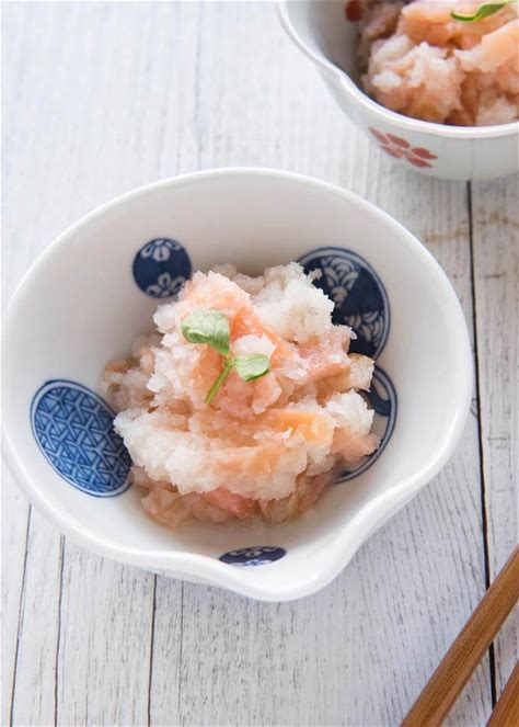 smoked-salmon-with-grated-daikon-dressing-mizore-ae image