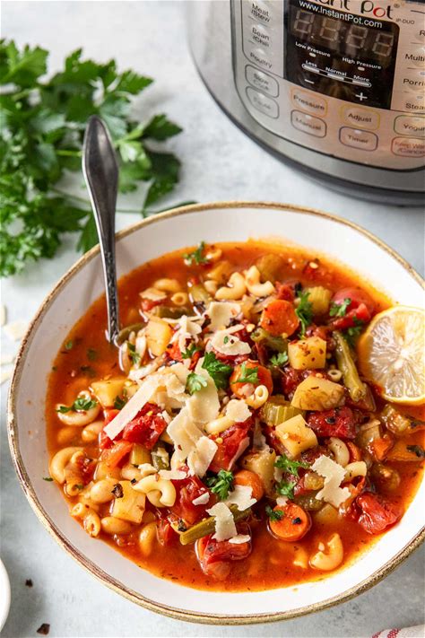 instant-pot-minestrone-soup-easy-healthy-soup image