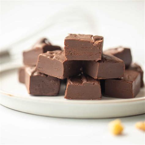 easy-4-ingredient-homemade-fudge-a-mind-full-mom image
