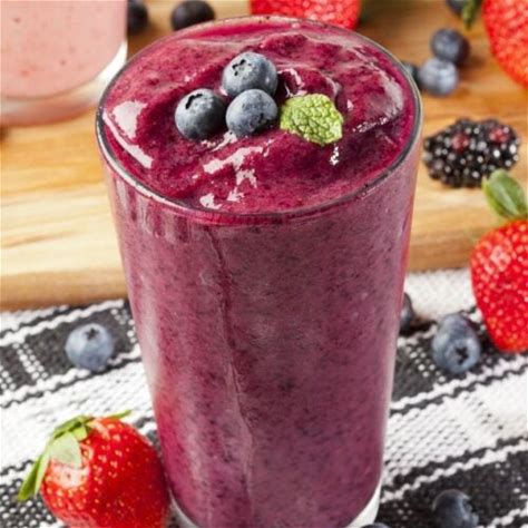 17-best-blueberry-smoothie-recipes-insanely-good image