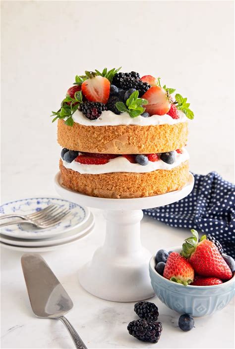 simple-genoise-sponge-cake-recipe-mary-berrys image