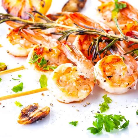 grilled-garlic-shrimp-recipe-with-white-wine image