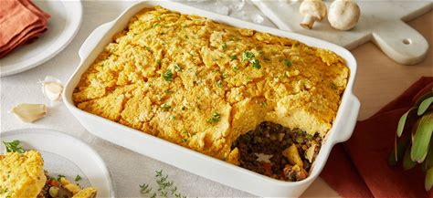 vegan-shepherds-pie-with-polenta-and-lentils image