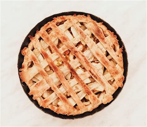 southern-peach-pie-recipe-recipesnet image