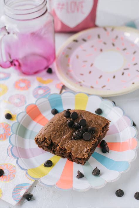4-ingredient-chocolate-pudding-dump-cake-recipelion image