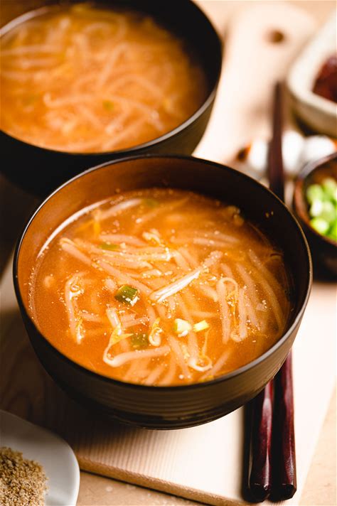 spicy-bean-sprout-miso-soup-vegan-gluten-free image