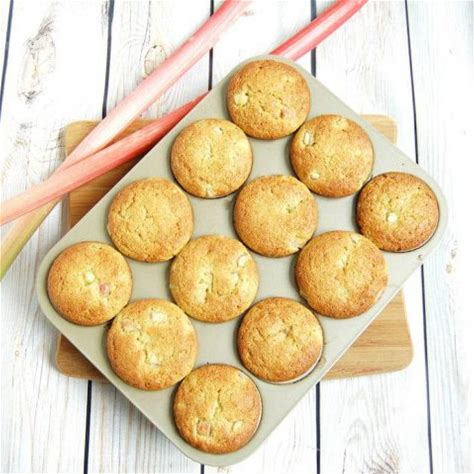 rhubarb-ginger-lemon-muffins-jessica-levinson-ms image