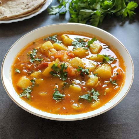 indian-potato-curry-quick-easy-20-minutes image