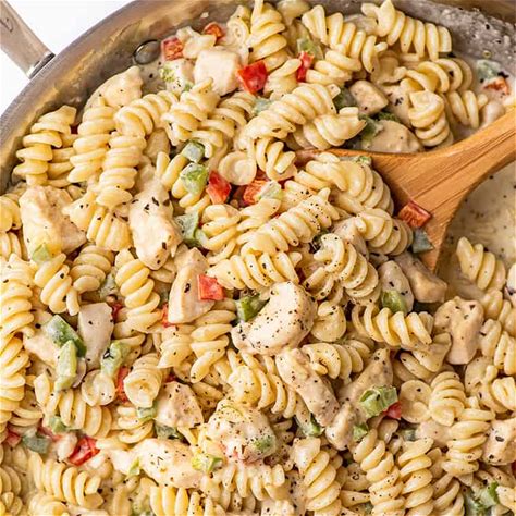 easy-creamy-chicken-pasta-with-bell-peppers image