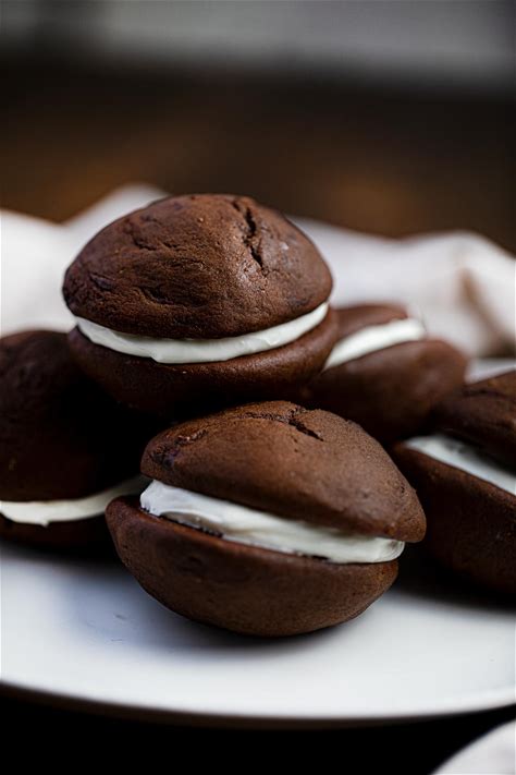 chocolate-whoopie-pies-with-marshmallow image