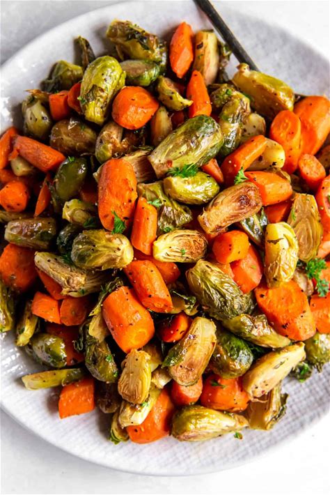 easy-roasted-brussels-sprouts-and-carrots-spoonful image