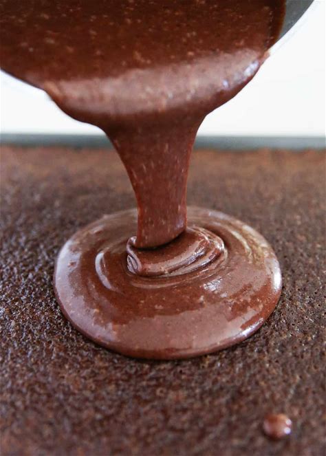 cooked-chocolate-icing-with-cocoa-powder-i-heart image