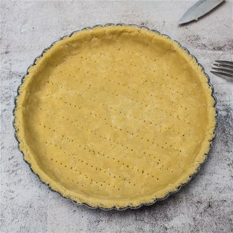 sweet-shortcrust-pastry-simple-shortbread-crust image