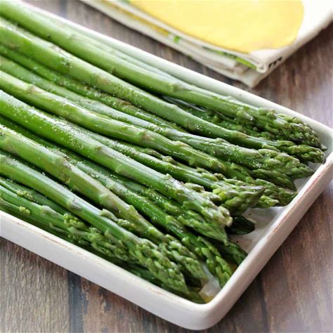 perfectly-steamed-asparagus-healthy-recipes-blog image