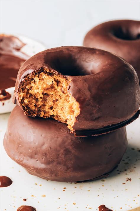 chocolate-frosted-baked-donuts-entenmanns-copycat image