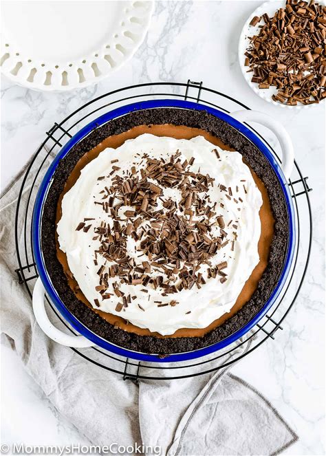 no-bake-eggless-chocolate-cream-pie-mommys image
