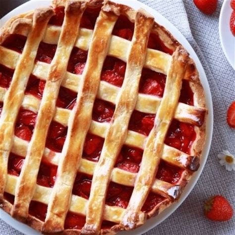 strawberry-pie-with-frozen-strawberries-insanely-good image