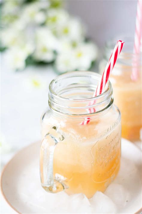 tropical-pineapple-melon-smoothie-recipe-the image