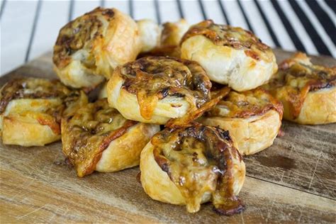 cheese-and-vegemite-scrolls-cooking-perfected image