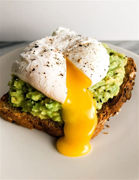 perfect-poached-eggs-foolproof-recipe-for-poaching image