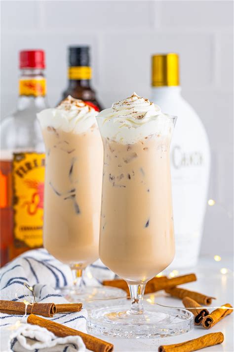 cinnamon-roll-cocktail image