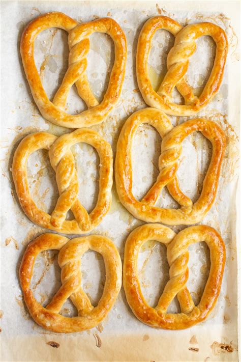 the-best-soft-pretzel-recipe-auntie-annes-copycat image