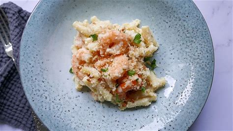garlic-shrimp-mac-and-cheese-recipe-tasting-table image