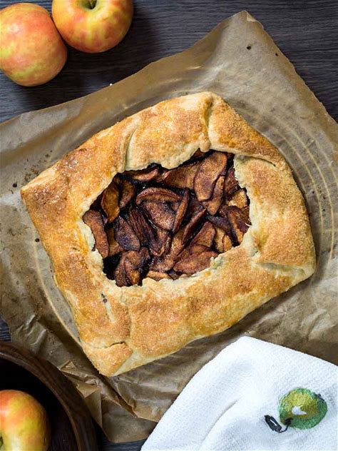 rustic-apple-tart-with-caramel-sauce-recipe-amiable image
