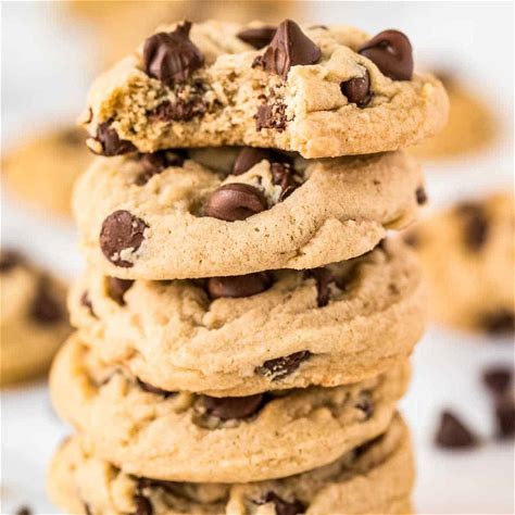 the-best-ever-chocolate-chip-cookies-julies-eats image