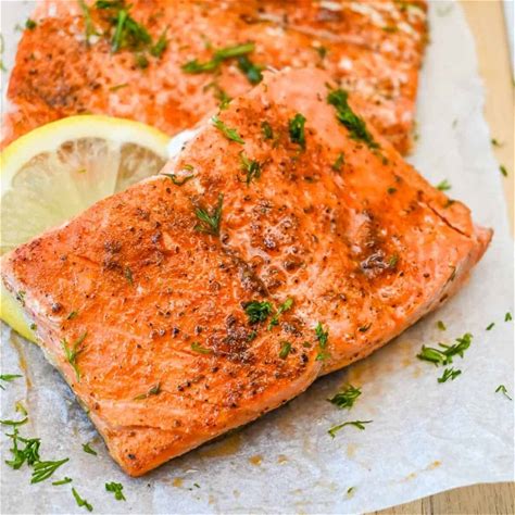 quick-old-bay-salmon-in-the-air-fryer-momma-fit image