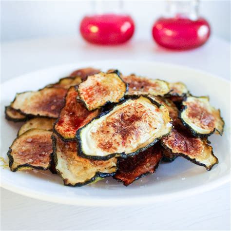 oven-baked-zucchini-chips-sip-bite-go image